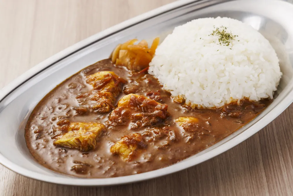 大きく切った房総ポーク煮込カレーの一皿